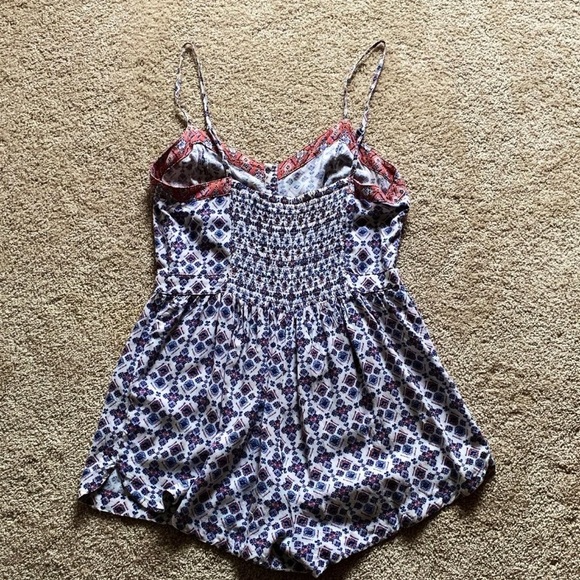 Romper - Picture 2 of 3